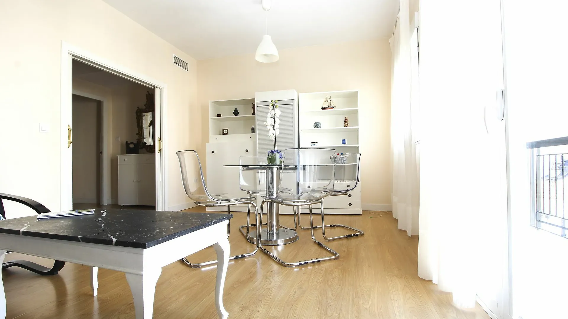 Deluxe Apartment In Mercado De Barranco Seville 0*,
